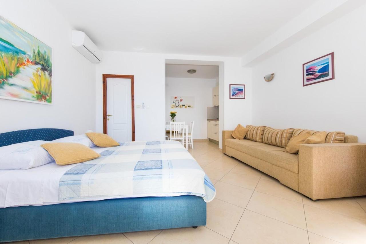 Lacroma Apartmán *