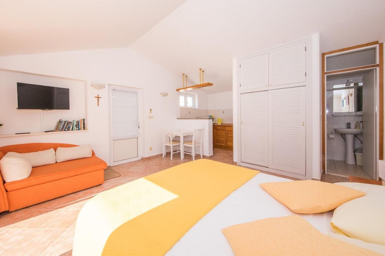 Apartmán Lacroma *
